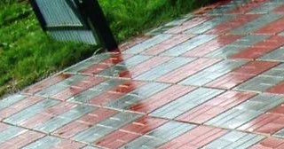 Профессиональная укладка цементной тротуарной плитки в Хабаровске в октябре