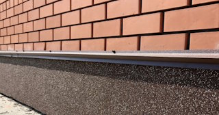 Облицовка цоколя керамогранитом в Хабаровске в октябре