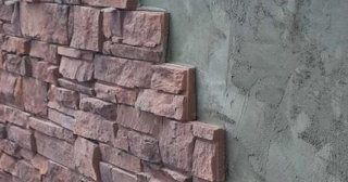 Качественная отделка цоколя фундамента снаружи в Хабаровске в октябре